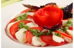 Salatka_caprese_z_różą.jpg Salatka_caprese_z_roza_z_pomidora.jpeg