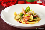 Makaron z farfalle z łososiem i awokado.png Makaron z farfalle z łososiem i awokado.png
