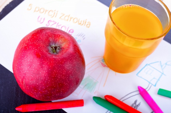 „5 porcji zdrowia w szkole” – nowy program edukacyjny dla szkół Zdrowie, LIFESTYLE - 27 sierpnia rozpoczęły się zapisy do programu edukacyjnego „5 porcji zdrowia w szkole”. Jego wprowadzenie wynika z potrzeby edukacji w zakresie prawidłowego żywienia już od najmłodszych lat.