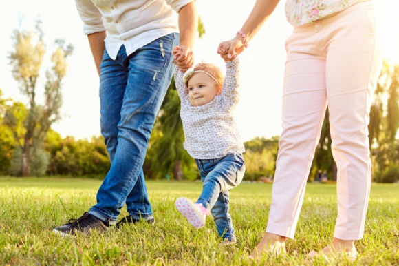 Recepta na udane wakacje Zdrowie, LIFESTYLE - Każdy marzy o udanym urlopie – niezależnie od tego, czy organizuje go na własną rękę czy wyjeżdża z biurem podróży. A co może zepsuć wymarzone wakacje? Problemy z żołądkiem lub przeziębienie. Żeby wyjazd był udany, warto zabrać ze sobą Nifuroksazyd, Riflux i Cerutin.