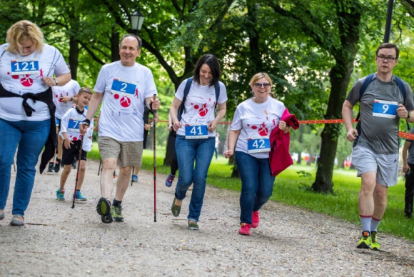Bezpłatne warsztaty dla opiekunów osób starszych w Krakowie Zdrowie, LIFESTYLE - Jeśli opiekujesz się starszą osobą i potrzebujesz dodatkowej specjalistycznej wiedzy to w czerwcu możesz skorzystać z darmowych porad specjalistów Akademii Opiekunów, którzy poprowadzą swoje warsztaty w Krakowie.