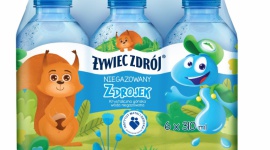 NOWOŚĆ! Essence –czysta natura od Żywiec Zdrój w 3 wariantach smakowych Zdrowie, LIFESTYLE - Czystą naturę teraz można znaleźć również w Essence – nowej marce napojów w ofercie Żywiec Zdrój. Essence to pierwszy produkt BIO w portfolio firmy. Produkt jest dostępny w 3 wariantach smakowych: mandarynka z trawą cytrynową, ogórek z limonką oraz cytryna z bazylią.