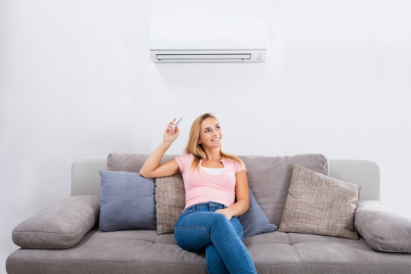 Klimatyzowane pomieszczenia – jak wpływają na zdrowie naszych oczu? Zdrowie, LIFESTYLE - Klimatyzowane pomieszczenia – jak wpływają na zdrowie naszych oczu?