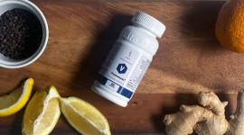 Naturalne sposoby na jesienne infekcje Zdrowie, LIFESTYLE - Nadchodzi jesień. Dni są chłodniejsze, pada deszcz. Dlatego, aby móc zapobiec jesiennym infekcjom warto mieć w pamięci sprawdzone i naturalne sposoby, które nam pomogą. Co zatem możemy zrobić, aby przetrwać w pełni zdrowia ten nieprzyjemny okres?