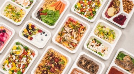 Czy każda dieta może być postem przerywanym? Obalamy mit. Zdrowie, LIFESTYLE - Intermittent fasting, czyli post przerywany niezmiennie cieszy się coraz większą popularnością. Dietetyk cateringu Pomelo obala mity na temat tej metody żywienia.