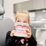 Dentyści z Warszawy pomogą rodzicom przygotować dzieci do pierwszej wizyty
